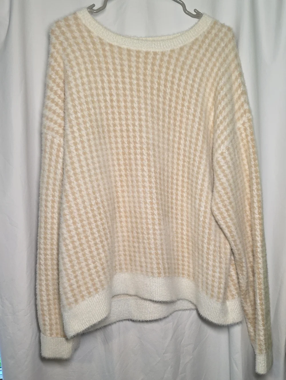 Thread & Supply Cream Houndstooth Scoop Neck Sweater - Picture 1 of 3